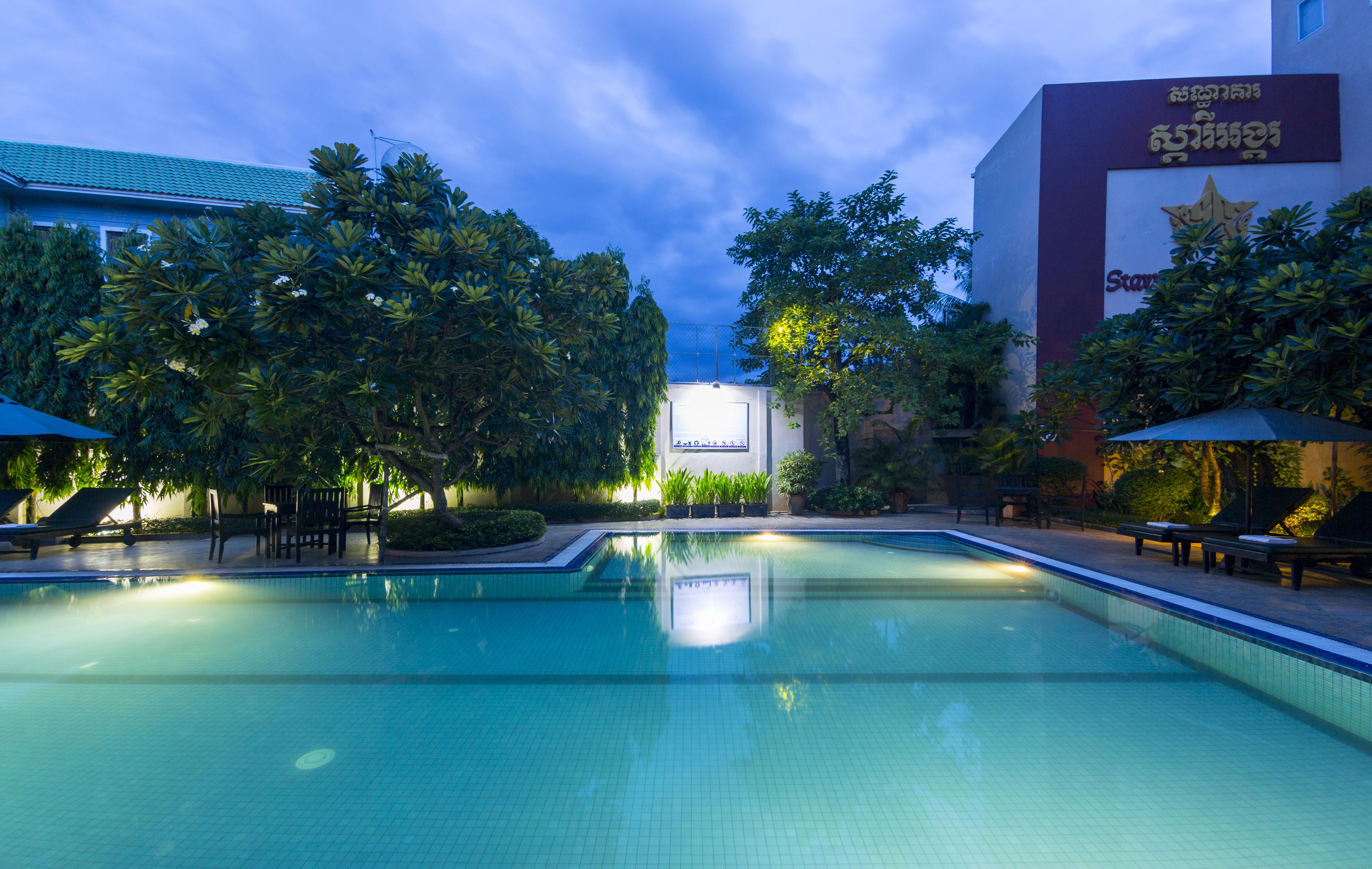 Starry Angkor Hotel Siem Reap Bagian luar foto