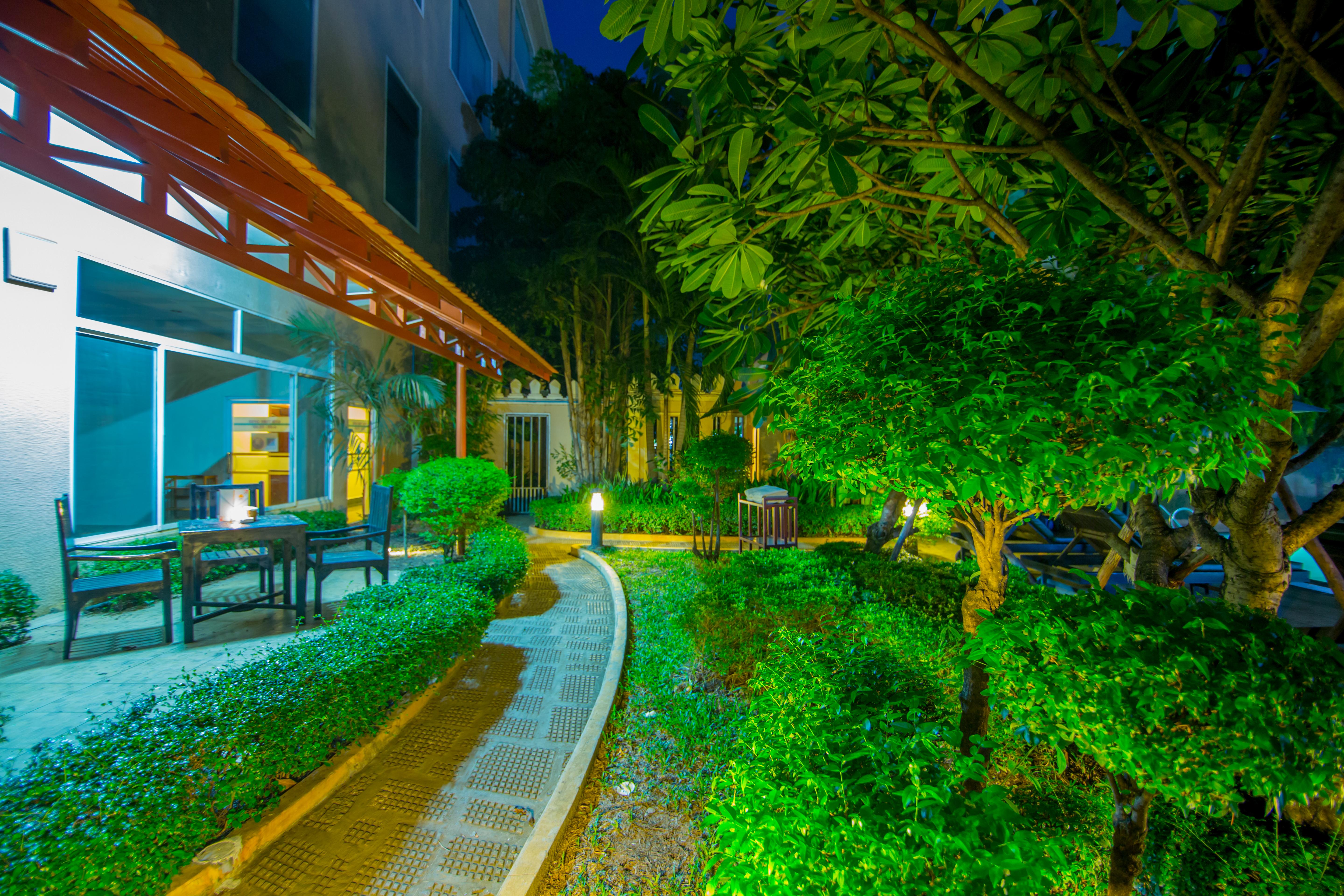 Starry Angkor Hotel Siem Reap Bagian luar foto