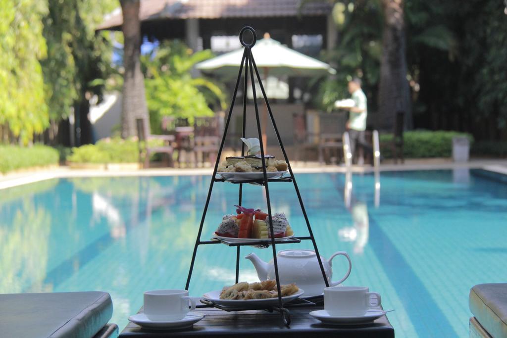 Starry Angkor Hotel Siem Reap Bagian luar foto